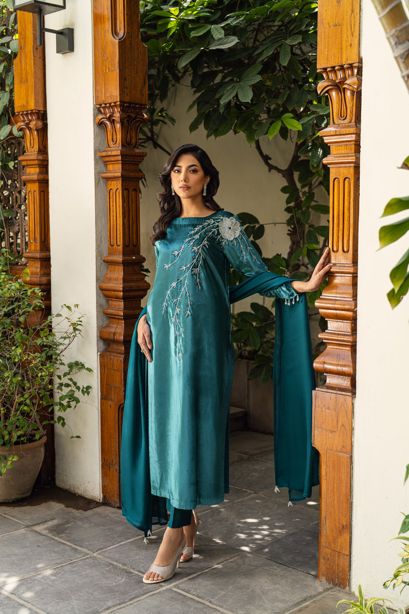 PEHRWAAS | AURORA | SHIRT + PANTS + DUPATTA | VELVET | SMALL