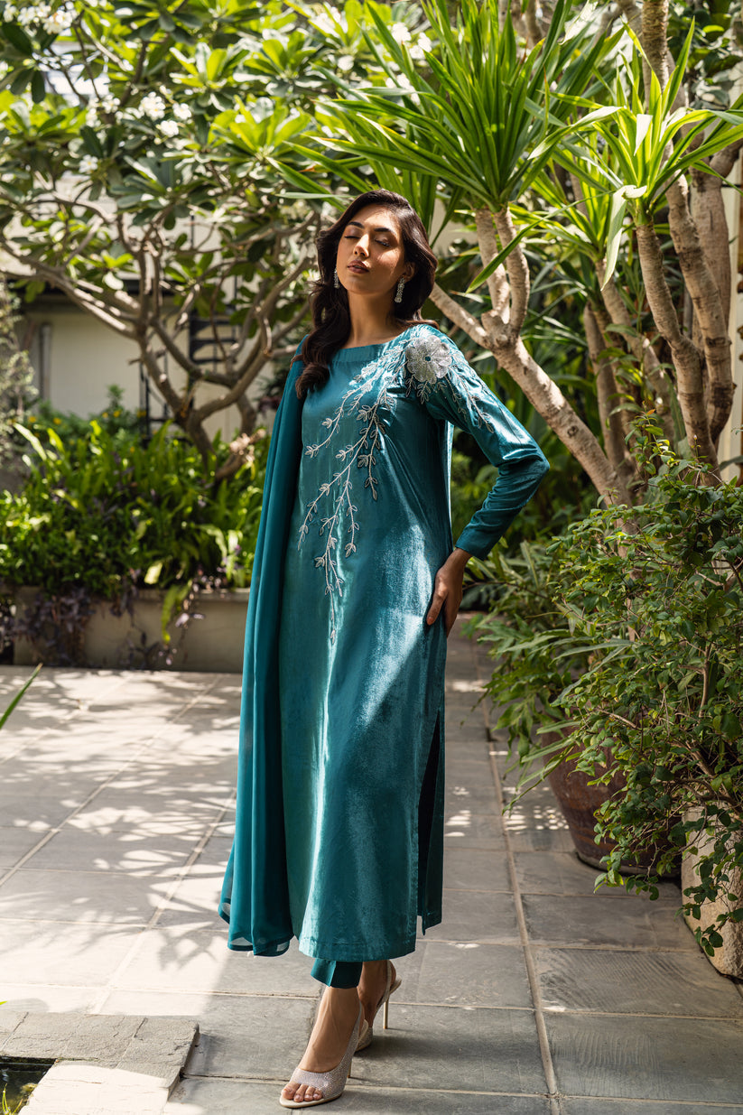 PEHRWAAS | AURORA | SHIRT + PANTS + DUPATTA | VELVET | SMALL