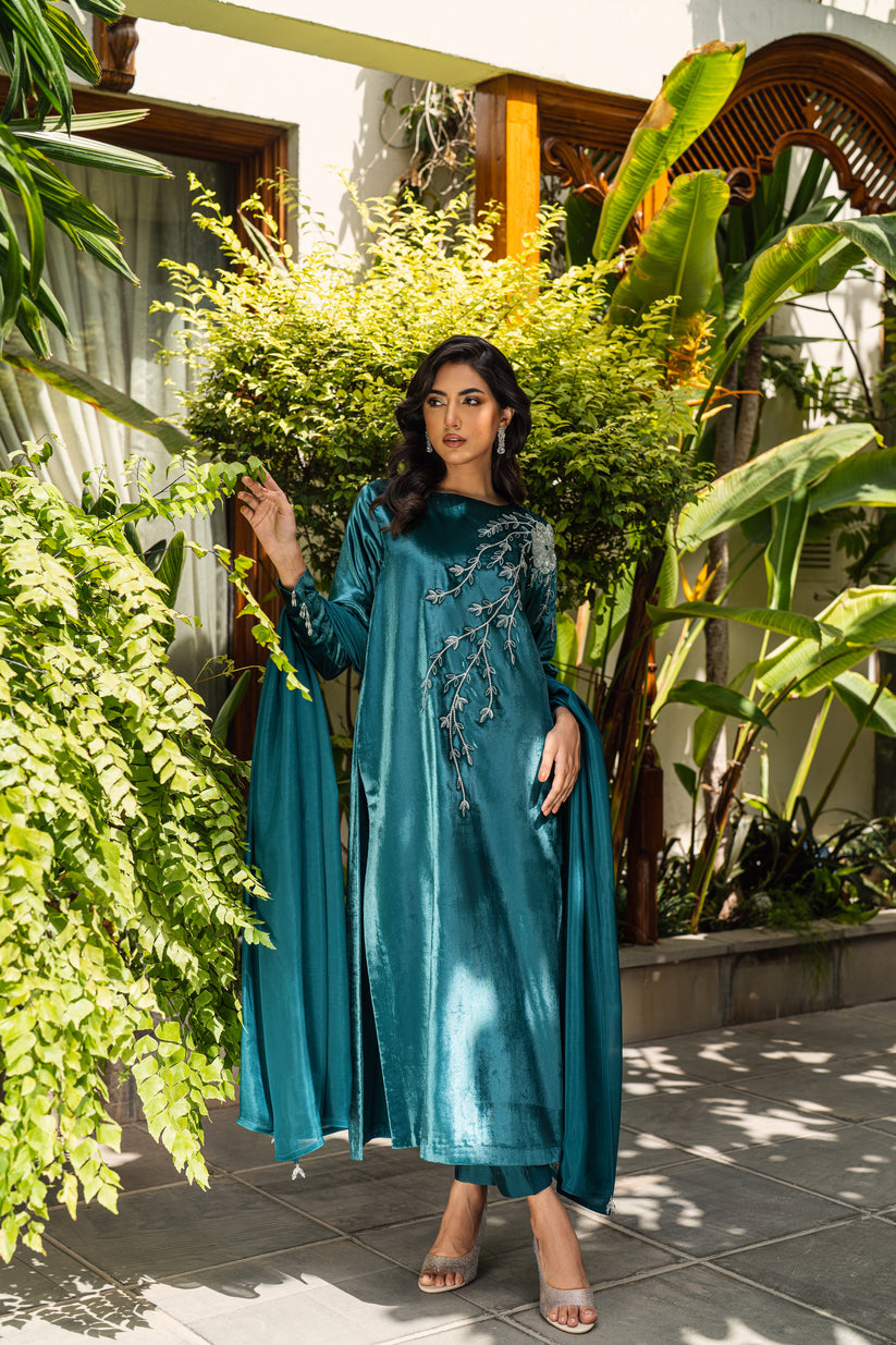 PEHRWAAS | AURORA | SHIRT + PANTS + DUPATTA | VELVET | SMALL