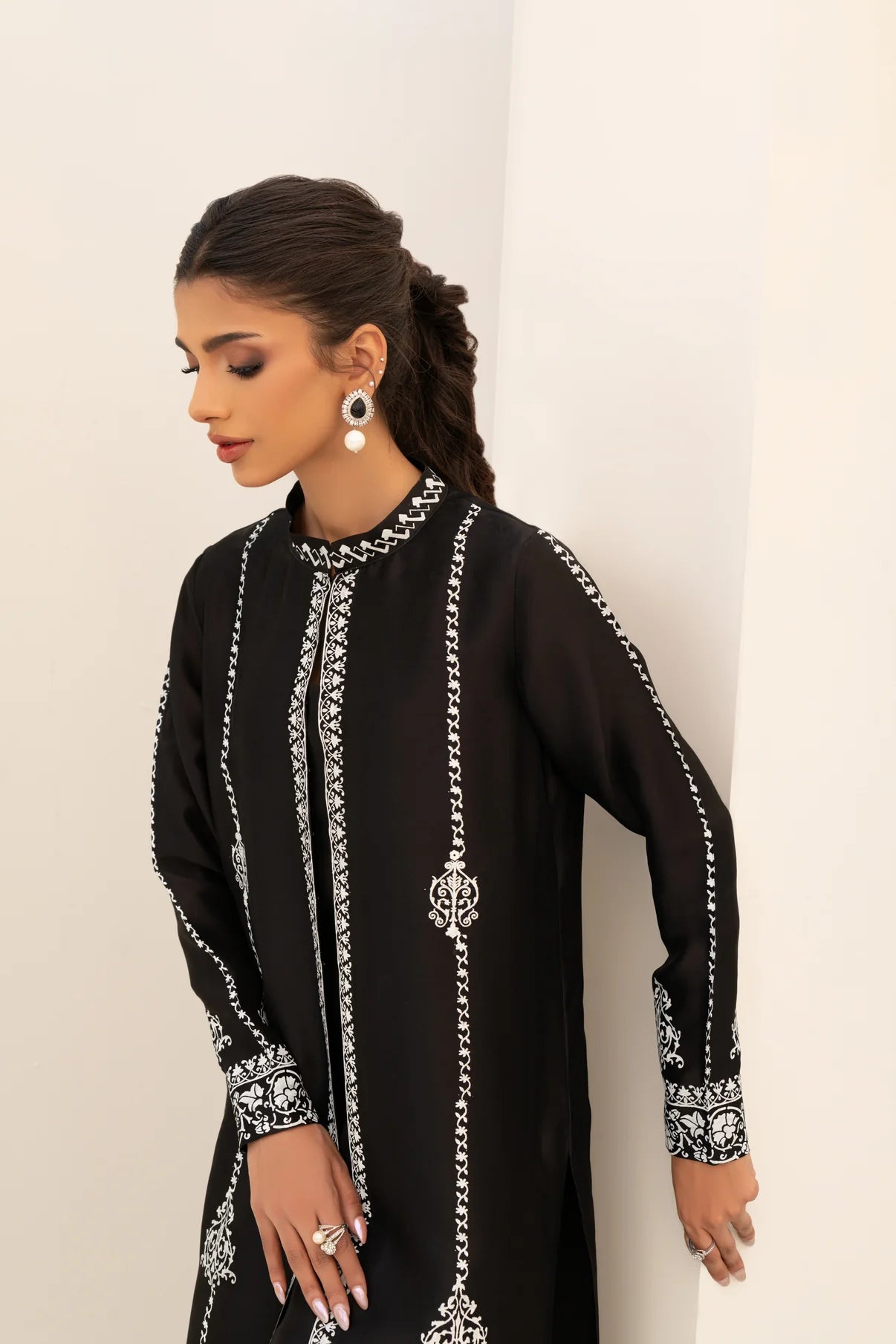 PEHRWAAS | CHARCOAL | PRE ORDER