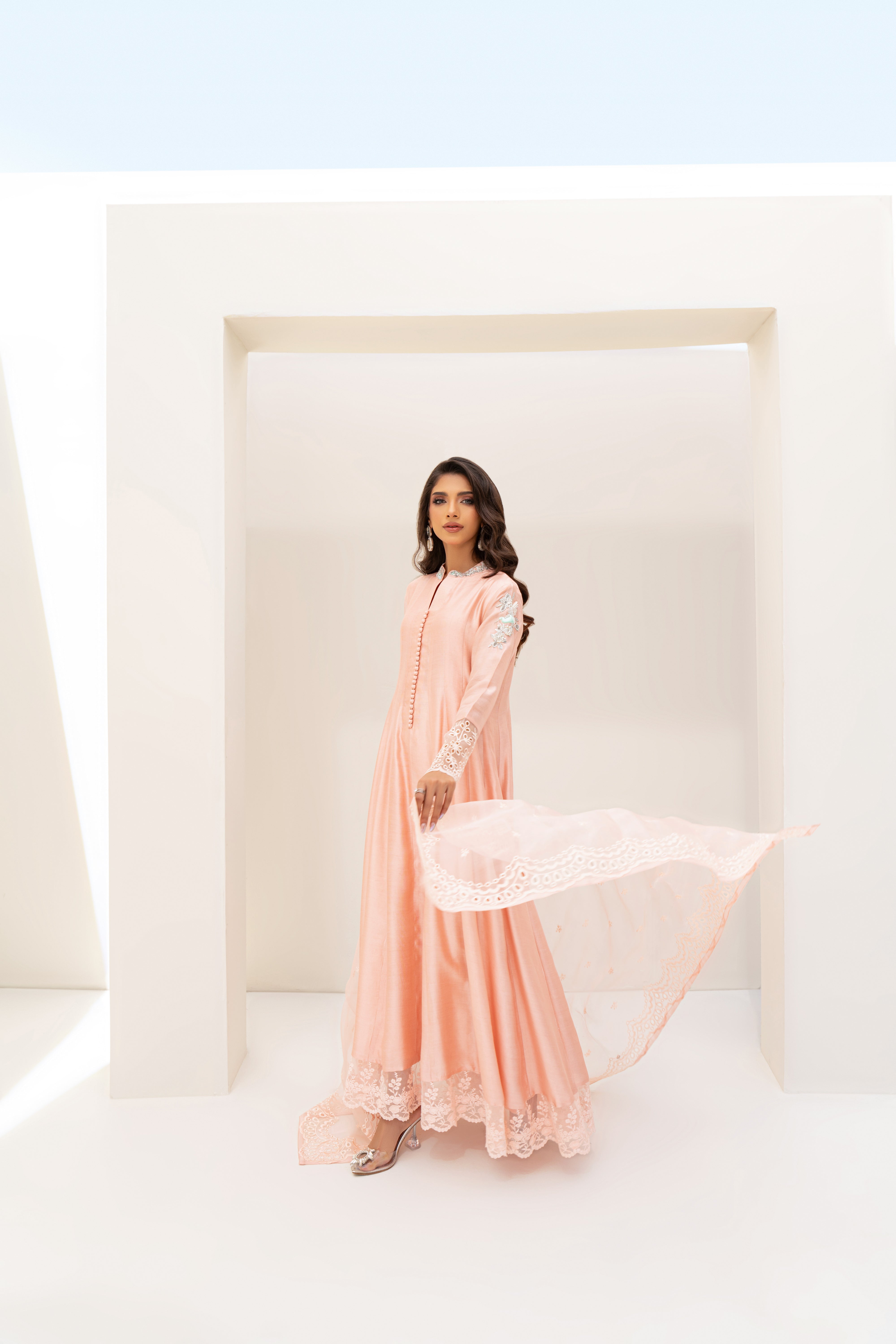 PEHRWAAS | MONA | PRE ORDER