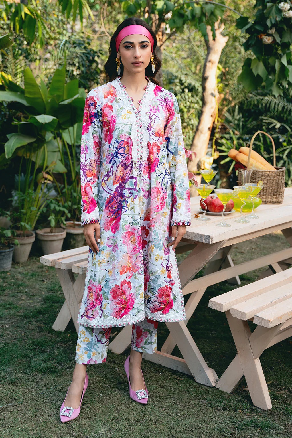 VANYA | FLORAL CHICKAN KARI SHIRT + PANTS | SMALL